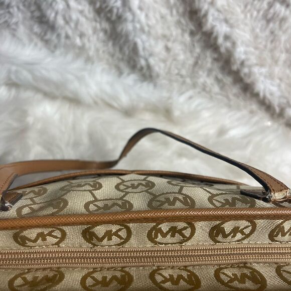 Michael Kors Kempton Signature Medium Pocket Tote (Camel/Tan)gold tone accent. - Picture 13 of 14
